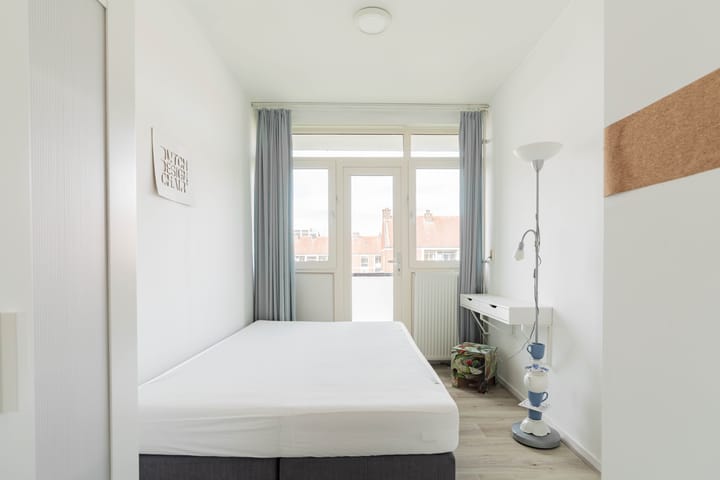 Photo 8 of Derkinderenstraat 69-3