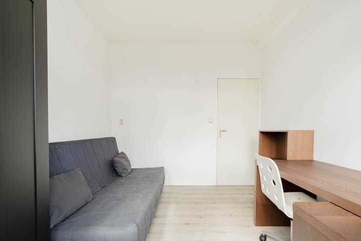 Photo 11 of Derkinderenstraat 69-3