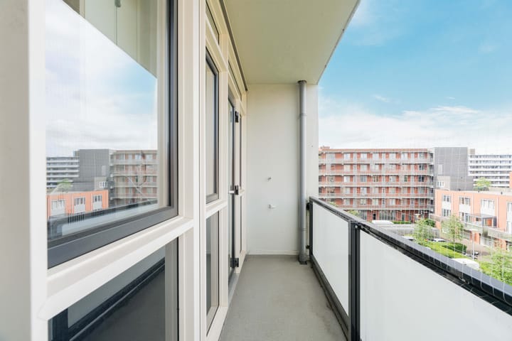 Photo 21 of Derkinderenstraat 69-3