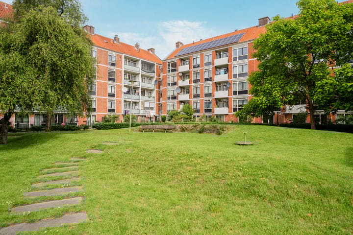 Photo 32 of Derkinderenstraat 69-3