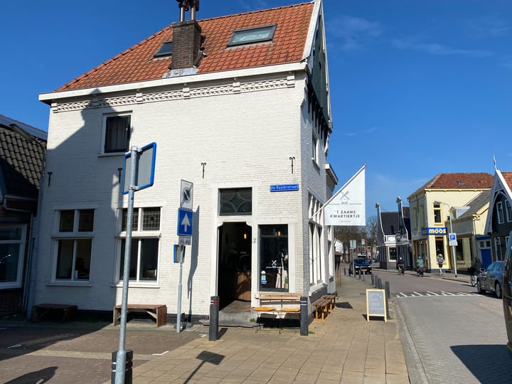 Foto 32 van De Ruyterstraat 4