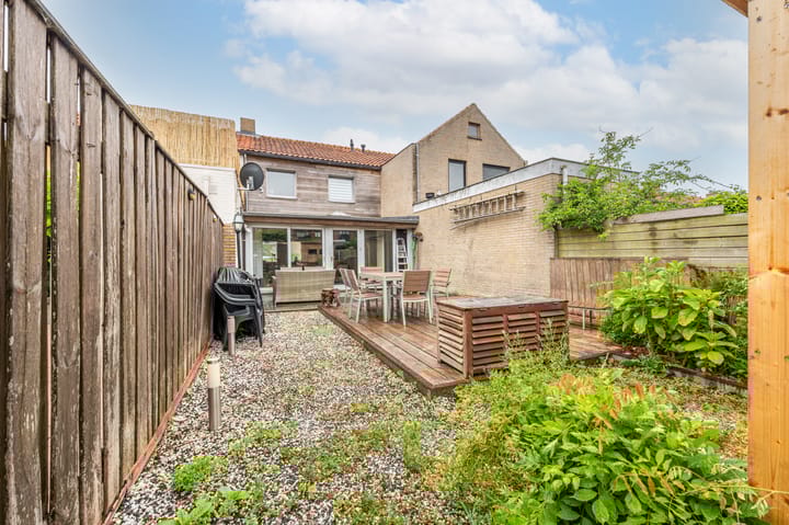 Foto 19 van Gouverneurstraat 43