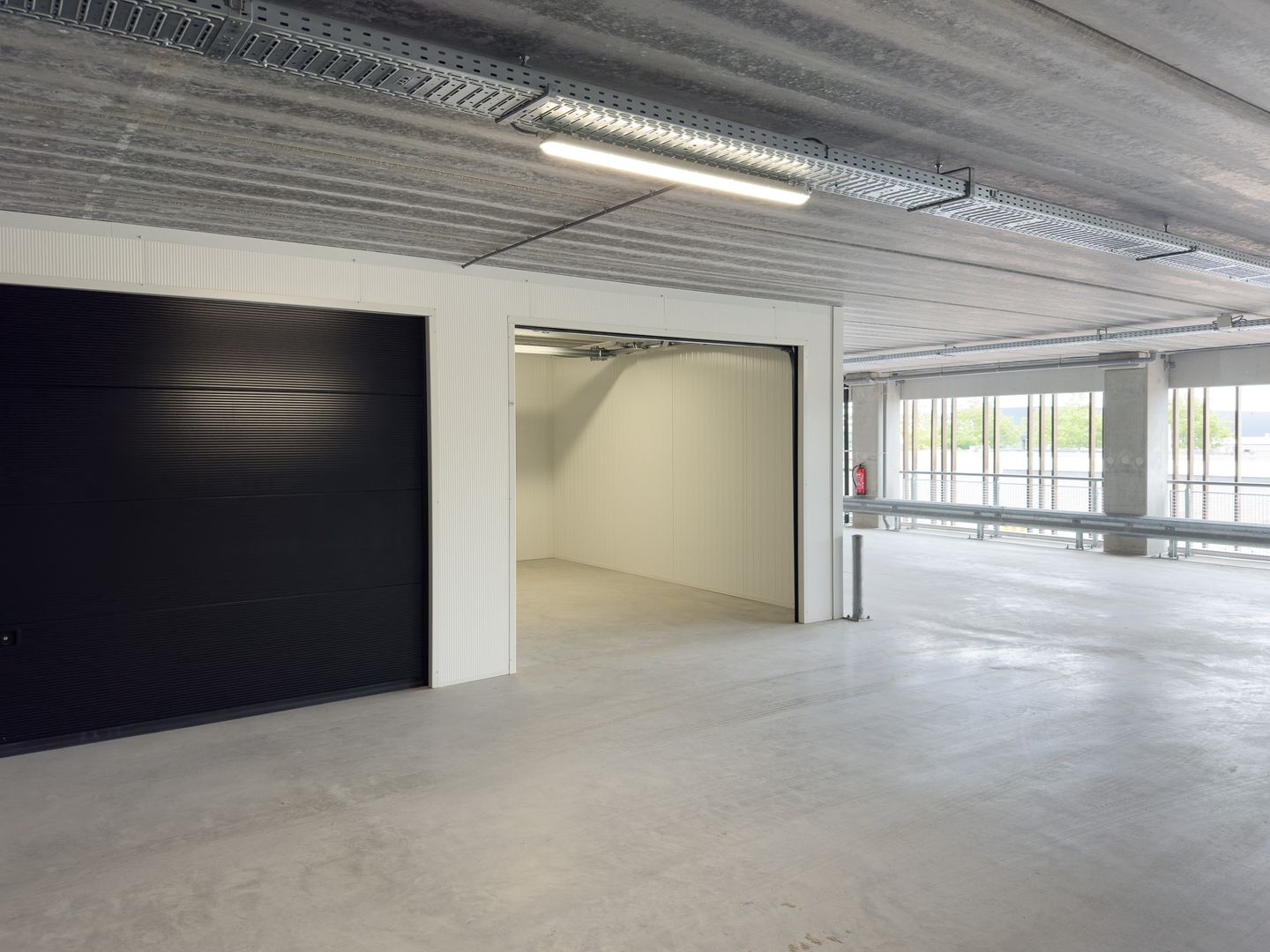Bekijk foto 3 van Industrieweg 69-102