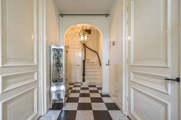 Foto 12 van Buren 14