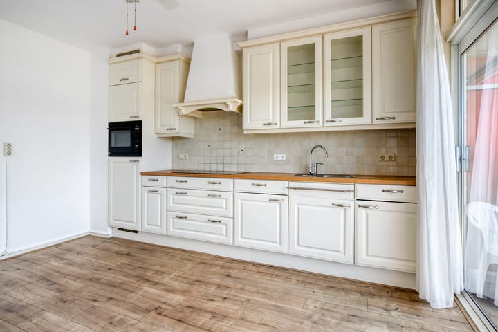 Foto 16 van Peter van Anrooylaan 232