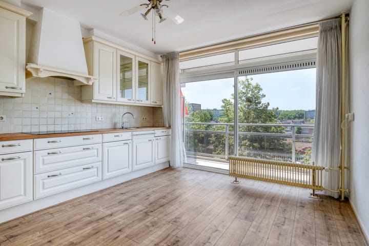 Foto 17 van Peter van Anrooylaan 232