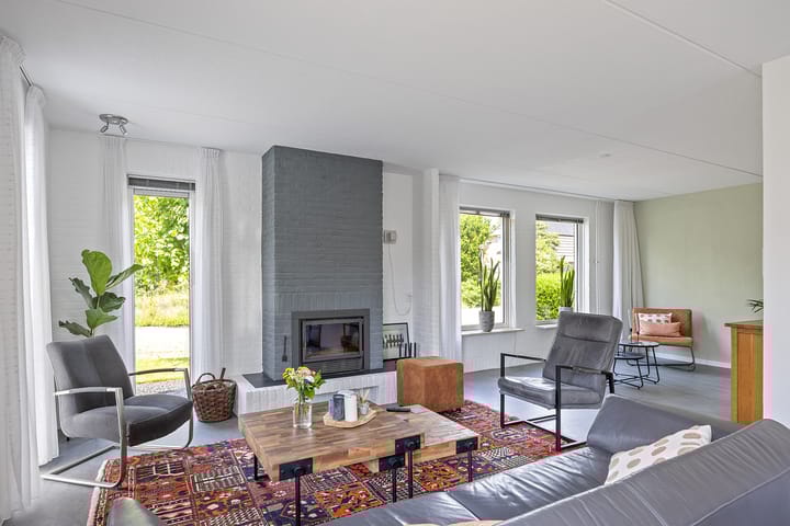 Foto 7 van Warring 16