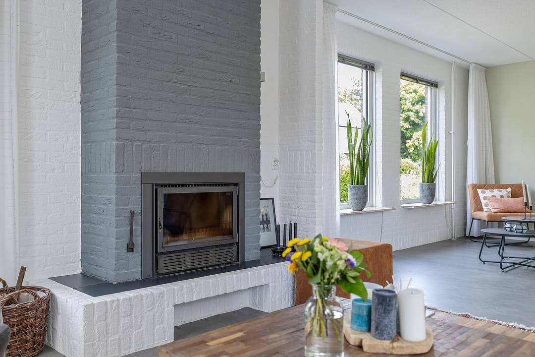 Photo 8 of Warring 16