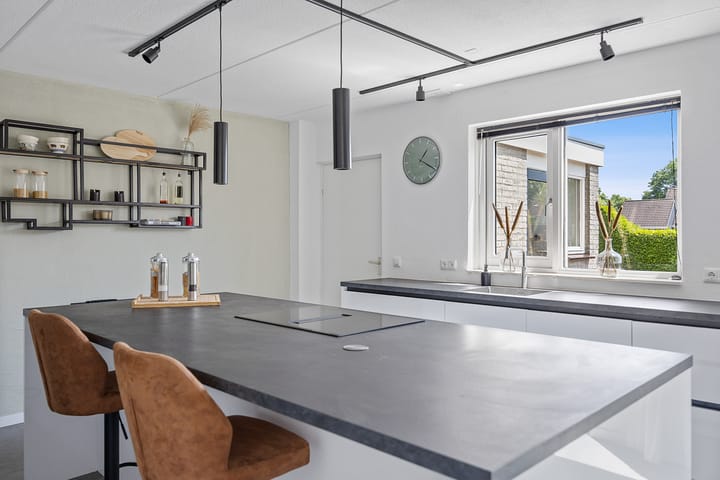 Foto 16 van Warring 16