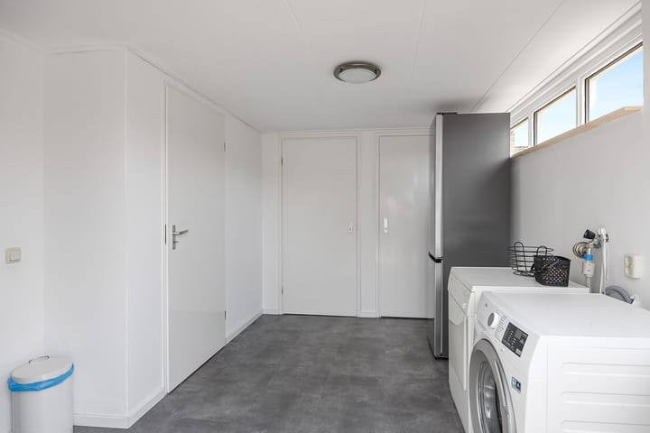 Foto 18 van Warring 16