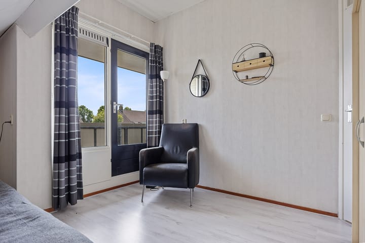 Foto 25 van Warring 16