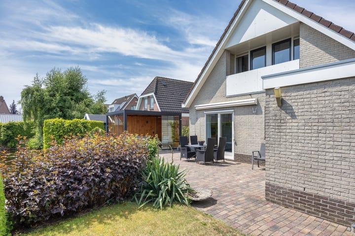 Foto 33 van Warring 16