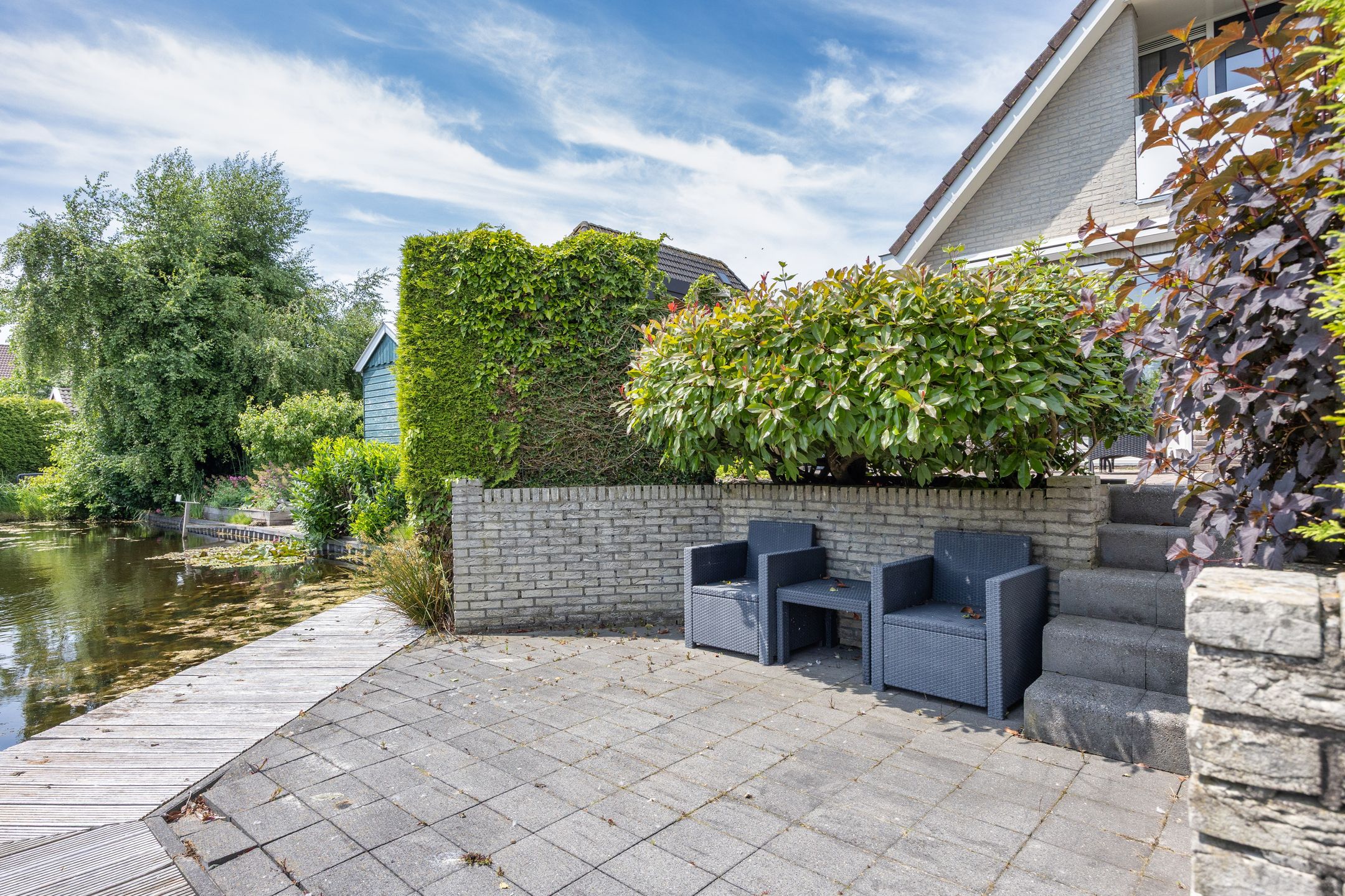 Photo 42 of Warring 16