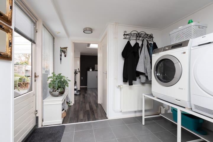 Foto 18 van De Terpen 9