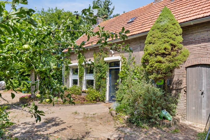 Photo 4 of Hoogoordstraat 9