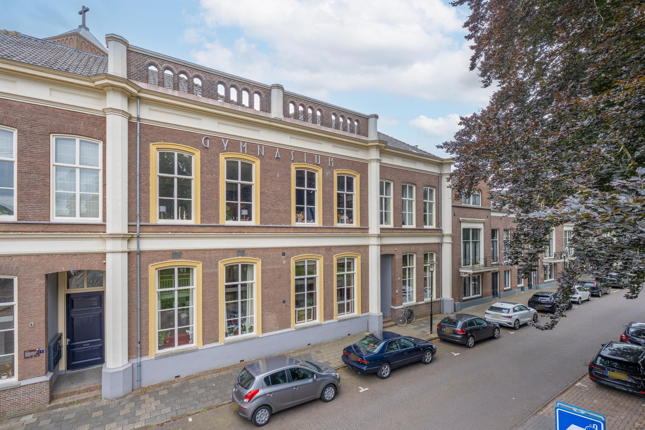 Foto 9 van St. Walburg 2-01