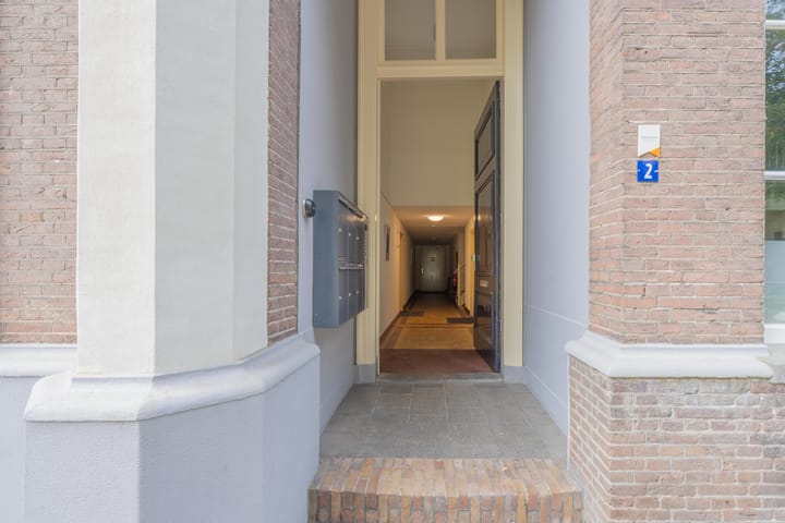 Foto 13 van St. Walburg 2-01