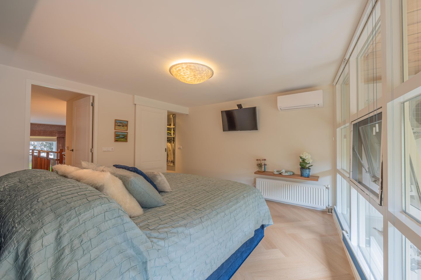 Foto 65 van St. Walburg 2-01