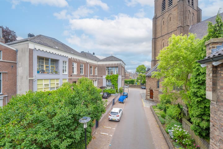 Foto 71 van St. Walburg 2-01