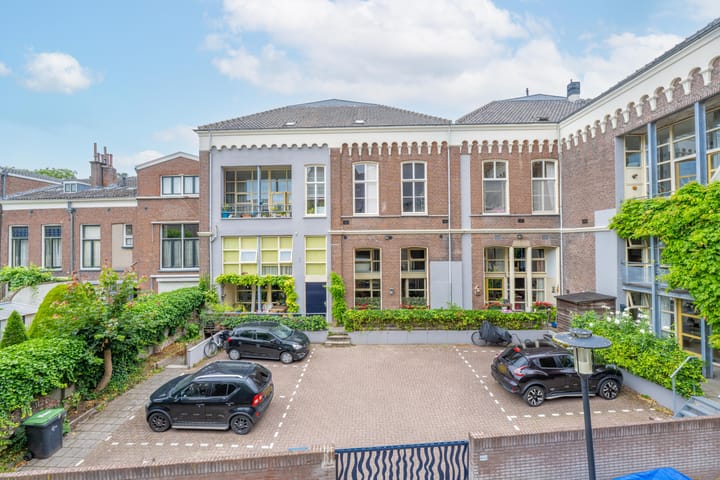 Foto 72 van St. Walburg 2-01