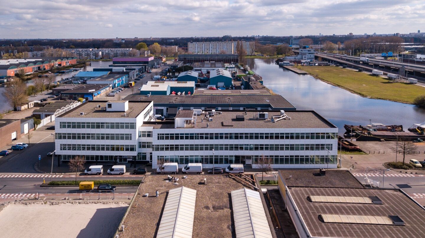 Bekijk foto 3 van Industrieweg 130-A