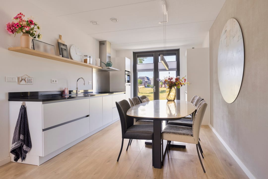 Photo 11 of Wolfspootstraat 9