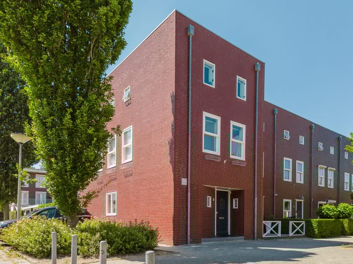 Foto 1 van P. Engelvaartstraat 15