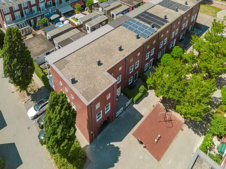 Foto 29 van P. Engelvaartstraat 15