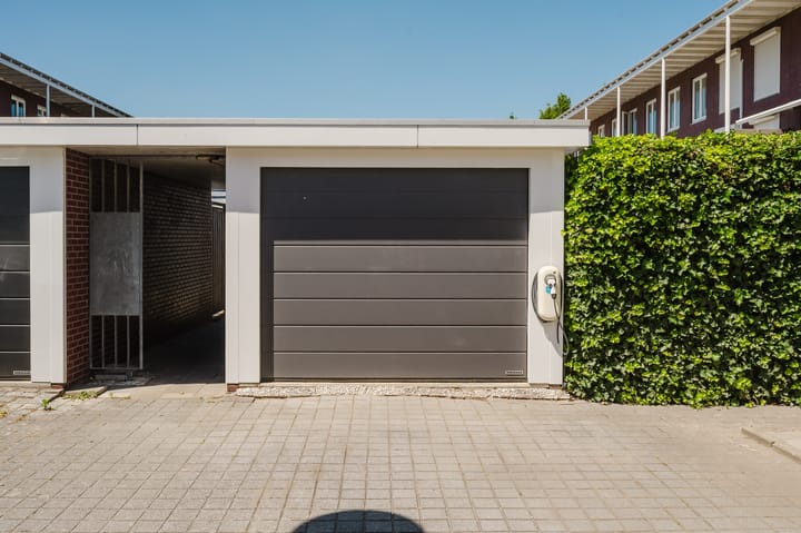 Foto 34 van P. Engelvaartstraat 15