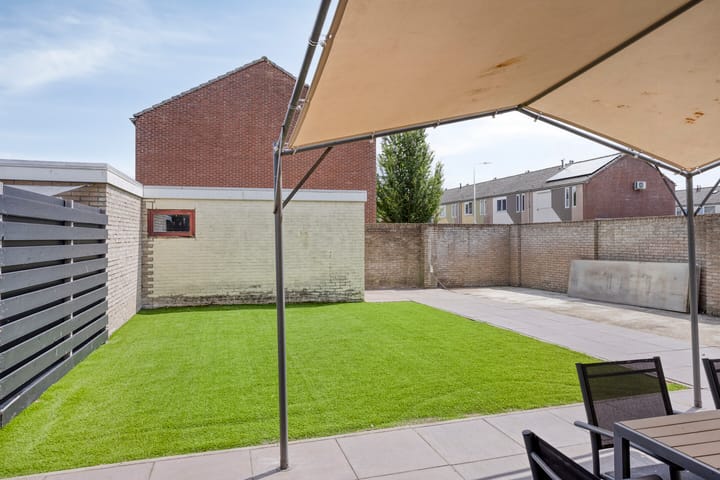 Photo 28 of Begoniastraat 19