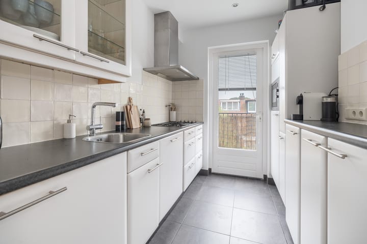 Photo 9 of Admiraal de Ruyterlaan 109