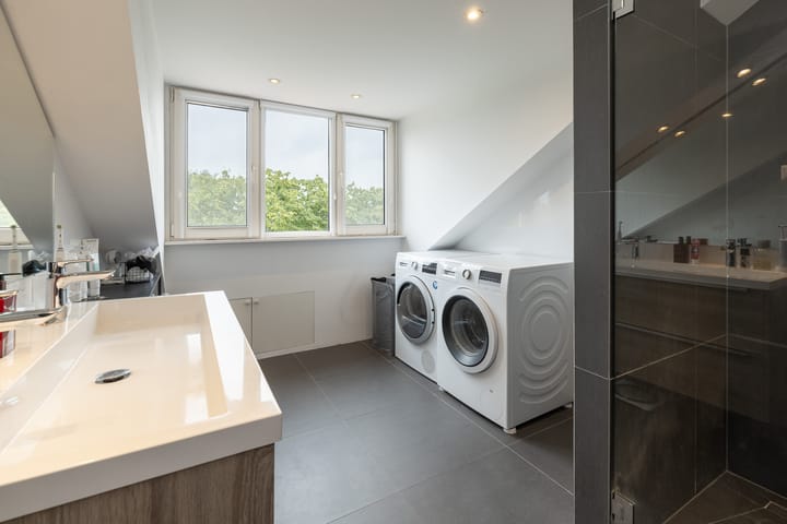 Photo 22 of Admiraal de Ruyterlaan 109