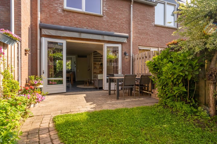 Photo 12 of Rozenburg 7