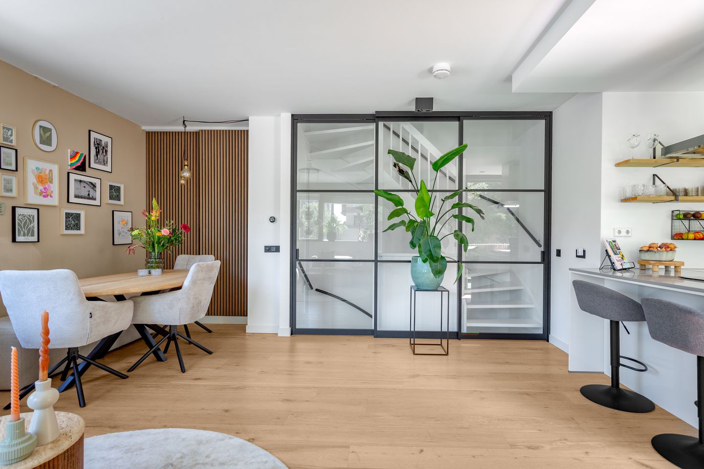 Foto 14 van Eva Besnyöstraat 575