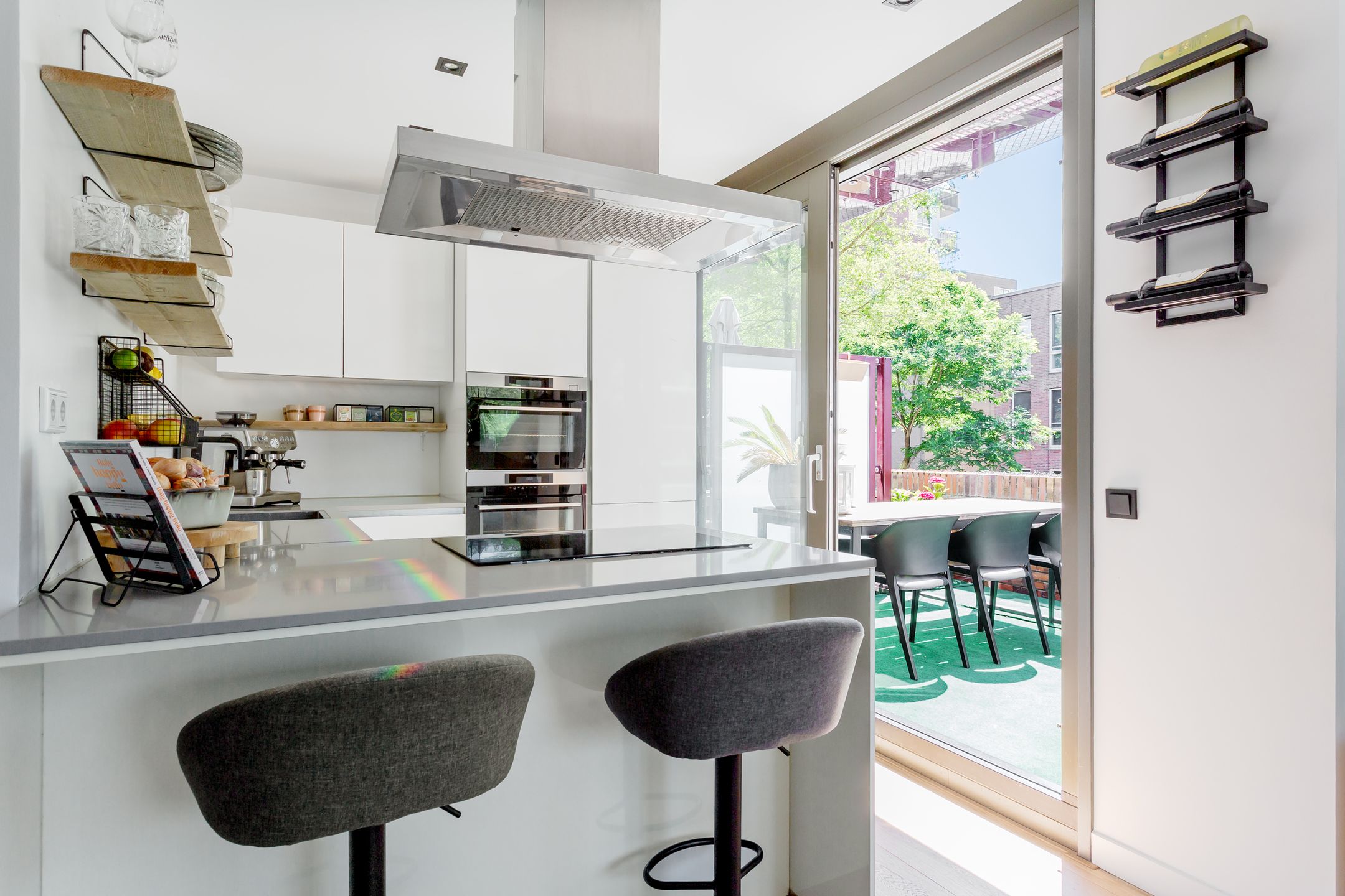 Foto 18 van Eva Besnyöstraat 575