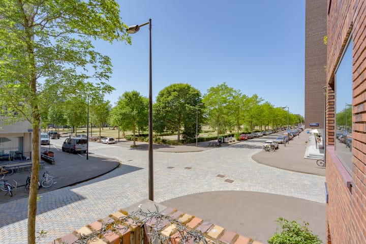 Foto 20 van Eva Besnyöstraat 575