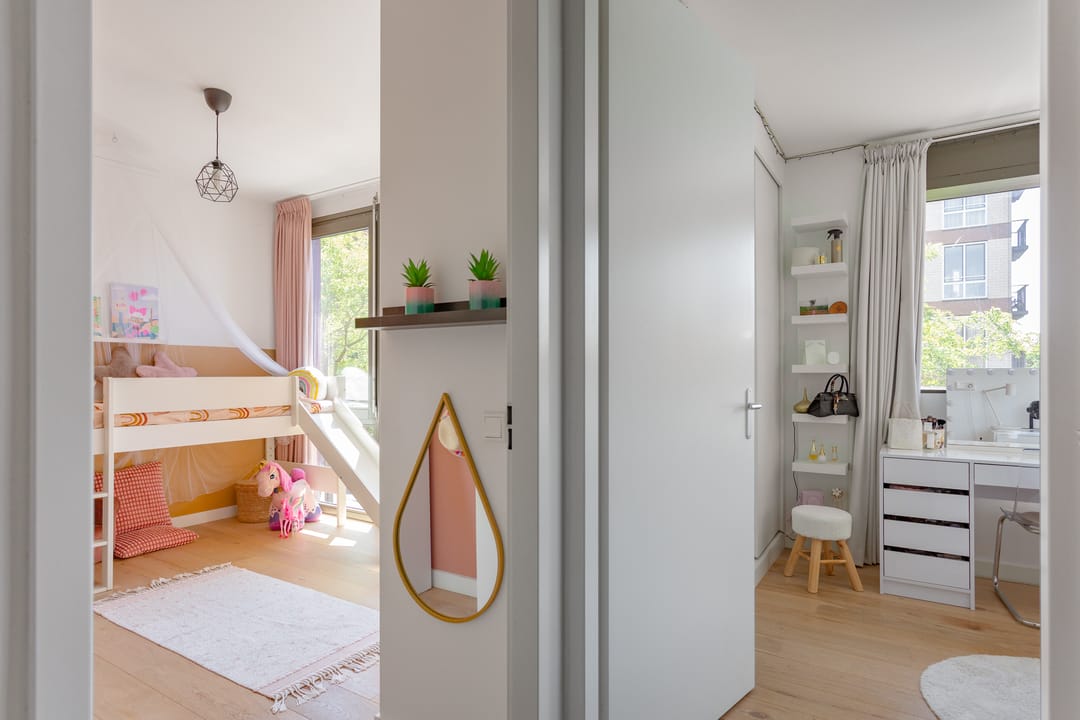 Foto 23 van Eva Besnyöstraat 575