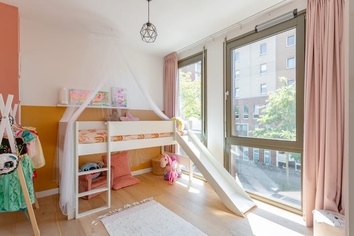 Foto 24 van Eva Besnyöstraat 575