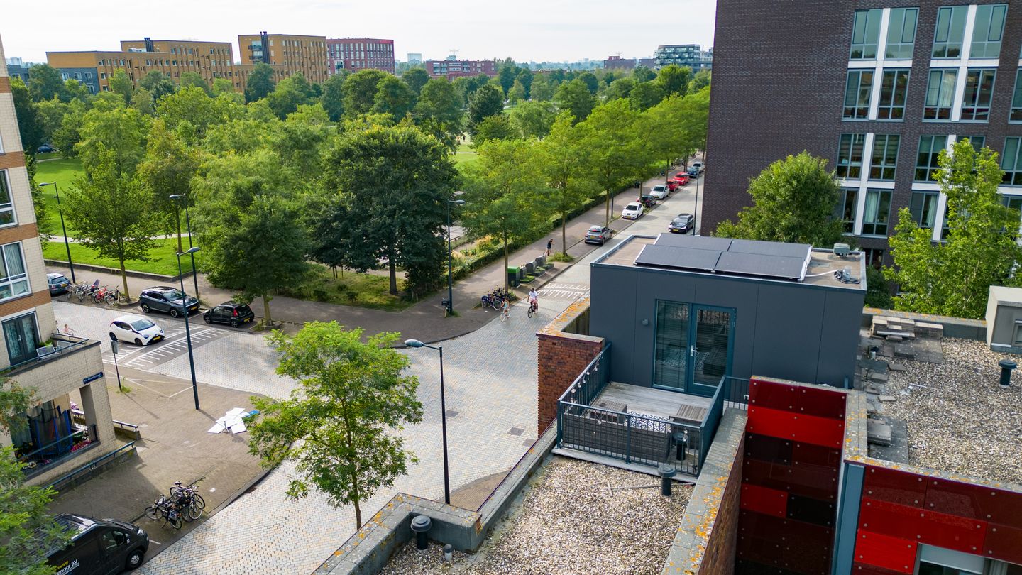 Foto 40 van Eva Besnyöstraat 575