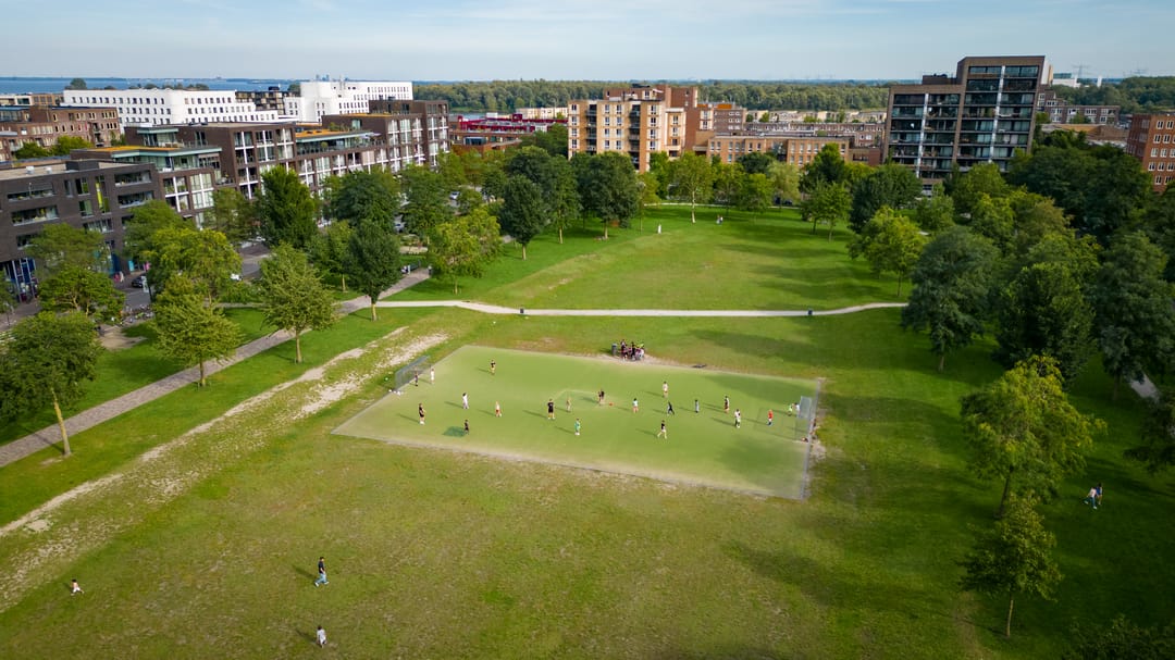 Foto 43 van Eva Besnyöstraat 575