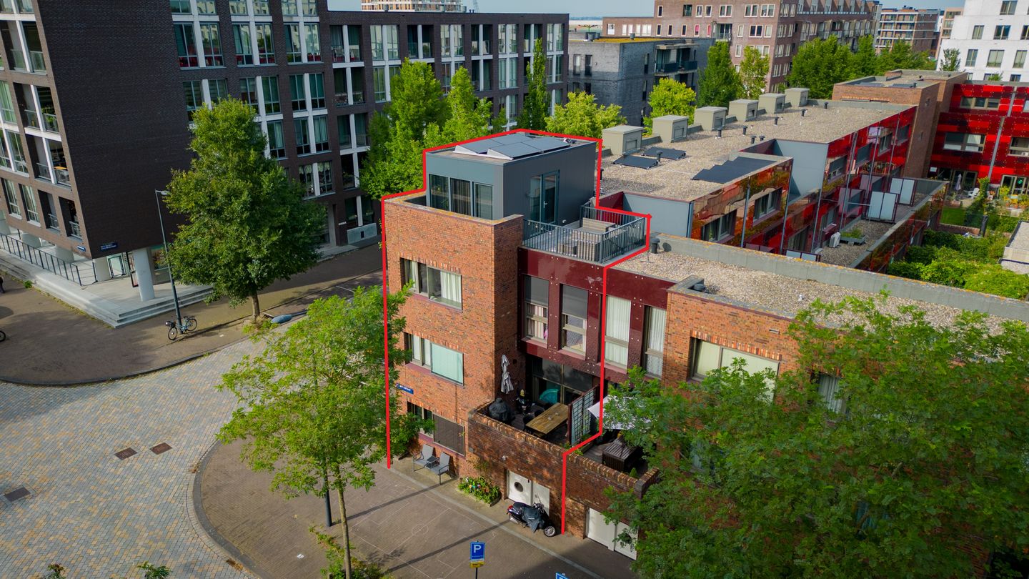 Foto 4 van Eva Besnyöstraat 575