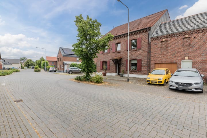 Foto 3 van Dorfstrasse 30