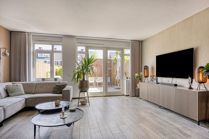 Foto 2 van Bovenas 14