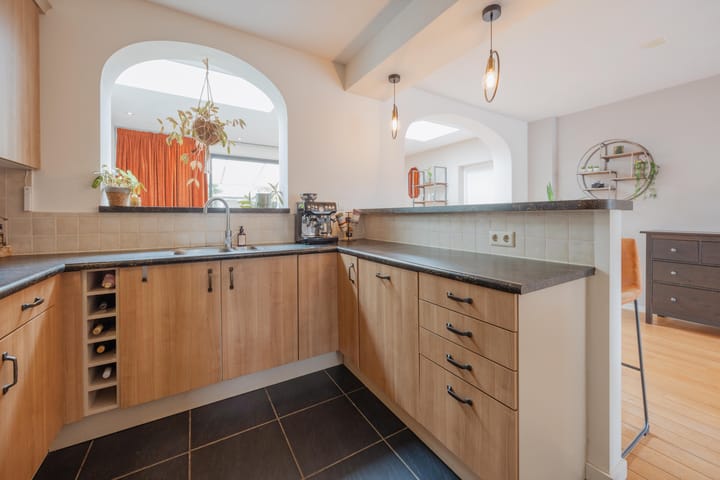 Foto 17 van Burg van Leentstraat 18