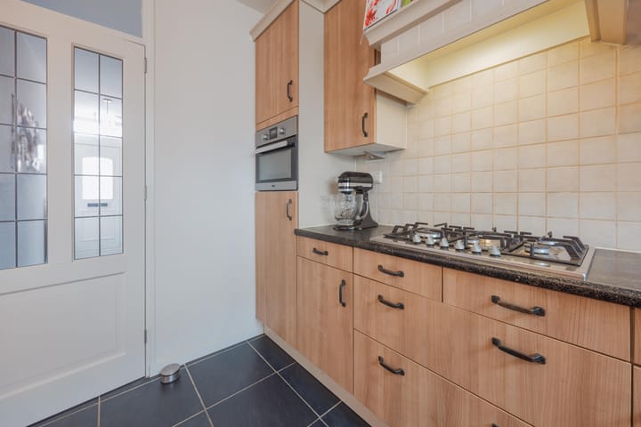 Foto 18 van Burg van Leentstraat 18