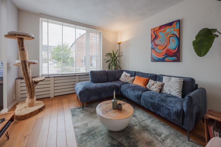 Foto 10 van Burg van Leentstraat 18