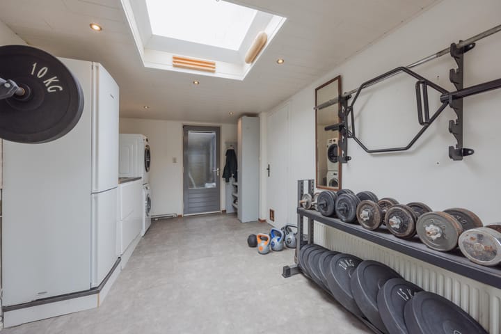 Foto 24 van Burg van Leentstraat 18