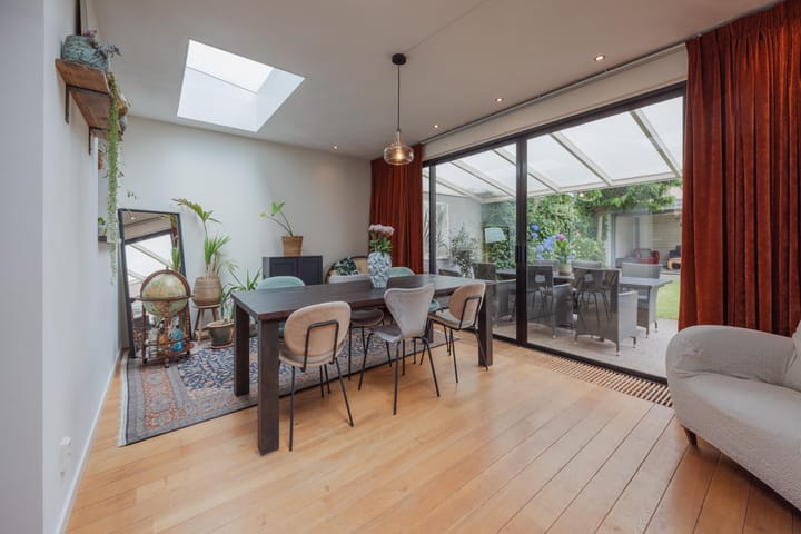 Foto 6 van Burg van Leentstraat 18