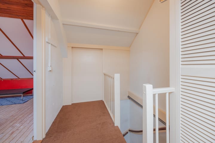 Foto 36 van Burg van Leentstraat 18