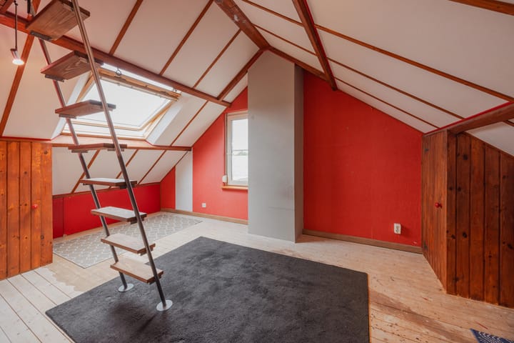 Foto 37 van Burg van Leentstraat 18